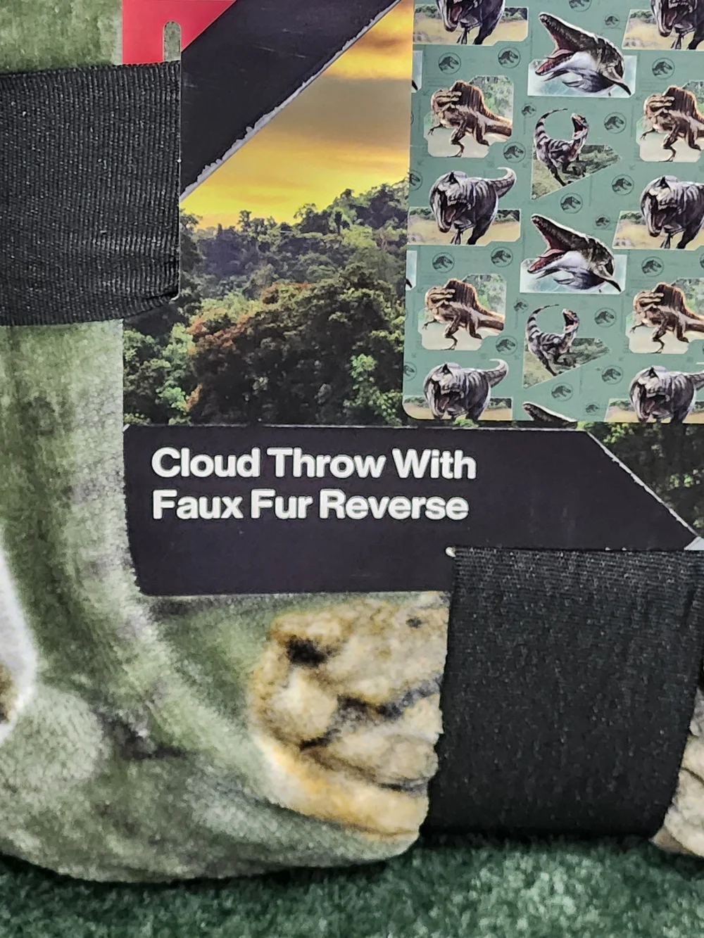 Jurassic World Rebirth Cloud Throw Blanket Dinosaurs Kids Lounge Faux Fur New
